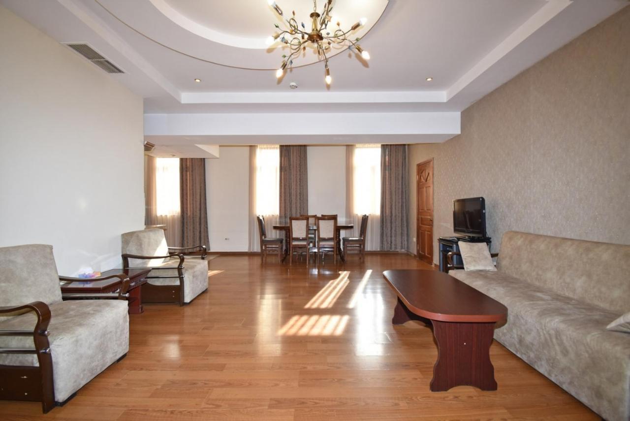 Abovyan Street 16, Apartment No 24 Jerevan Exteriör bild