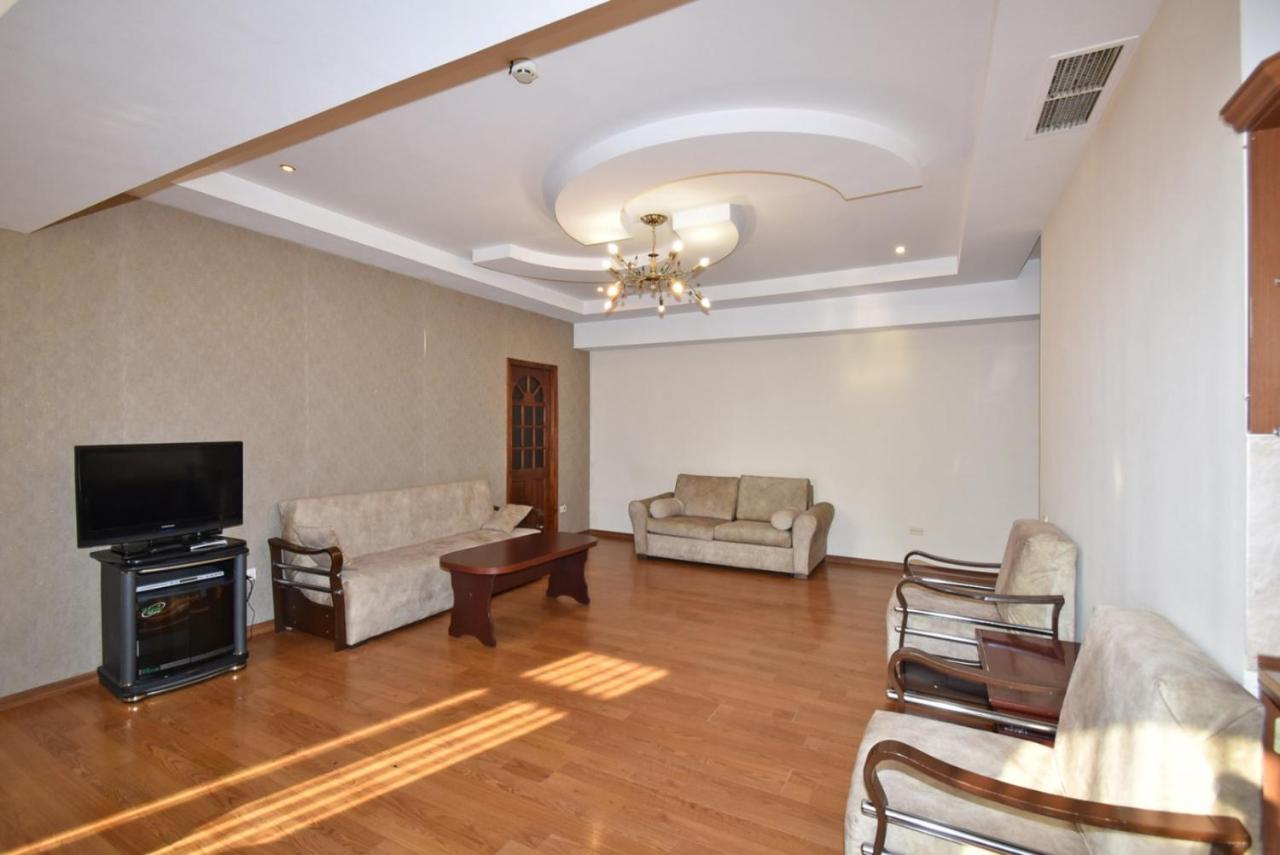 Abovyan Street 16, Apartment No 24 Jerevan Exteriör bild