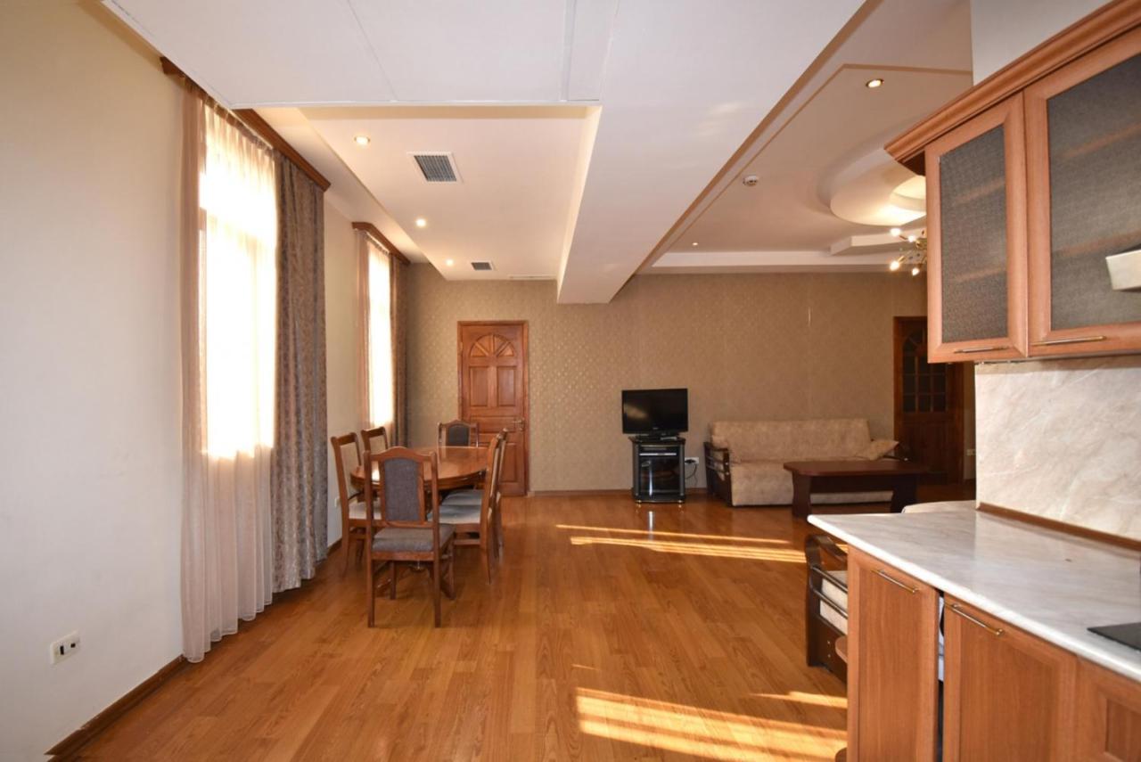 Abovyan Street 16, Apartment No 24 Jerevan Exteriör bild