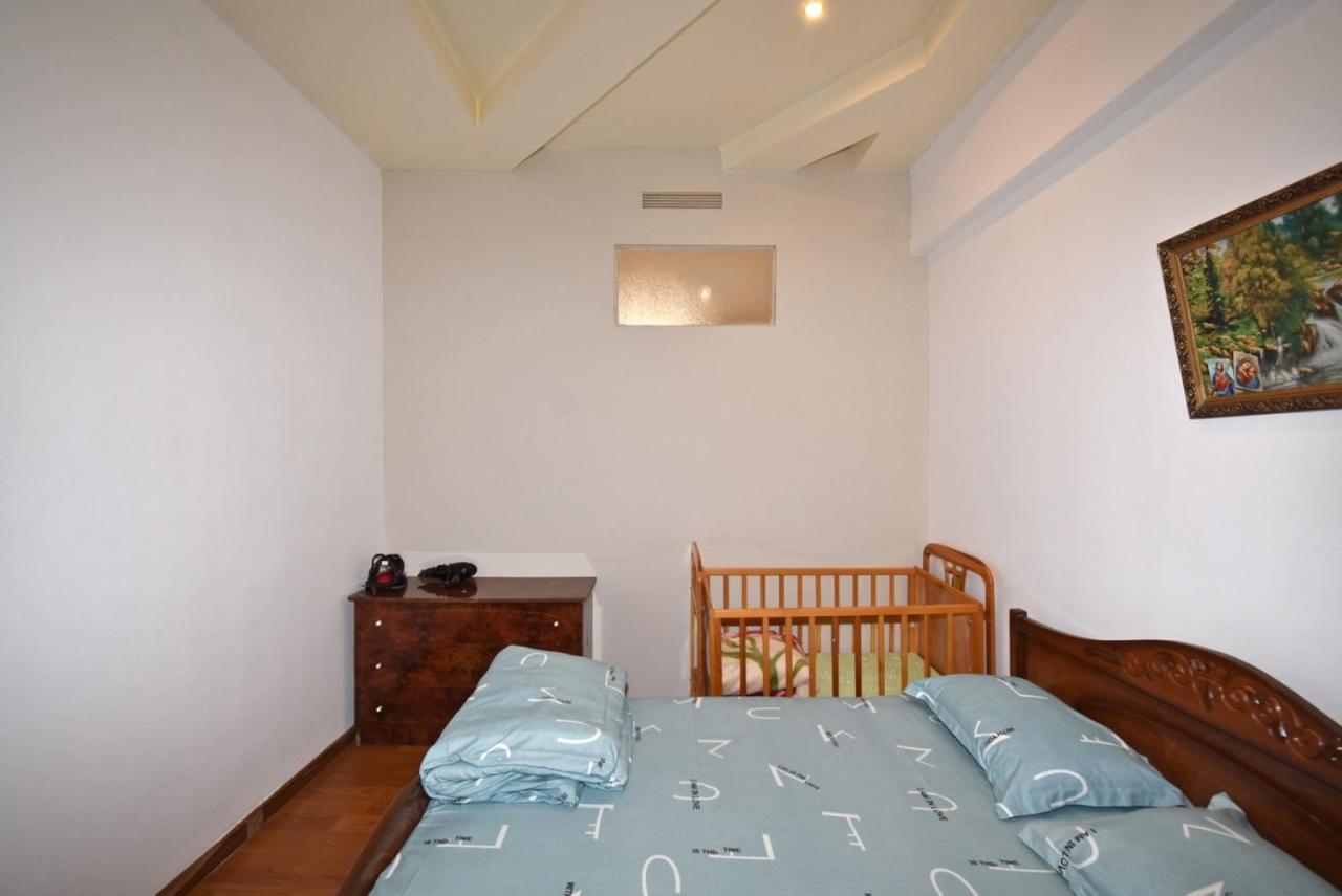 Abovyan Street 16, Apartment No 24 Jerevan Exteriör bild